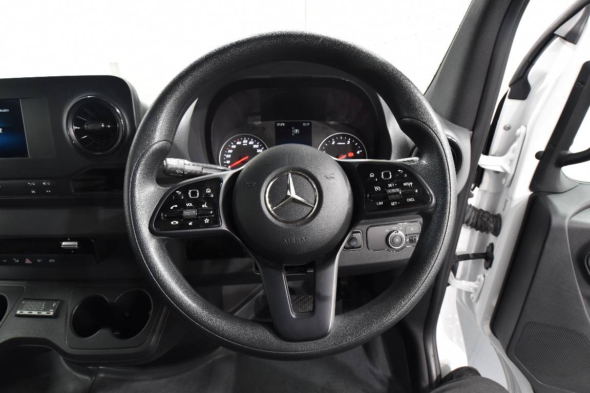 Mercedes-Benz Sprinter 519cdi High Roof Lwb 7g-tronic + Rwd