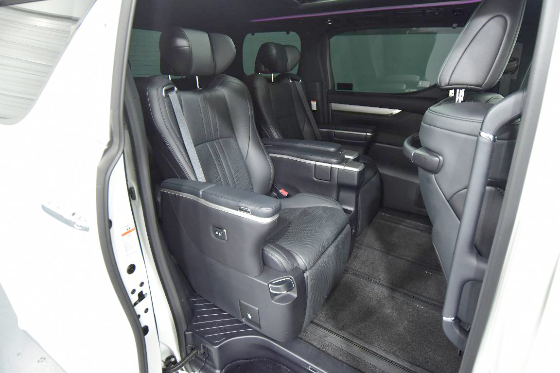 2019 Toyota Alphard EXECUTIVE LOUNGE HYBRID 2.5L AWD 7 SEATER