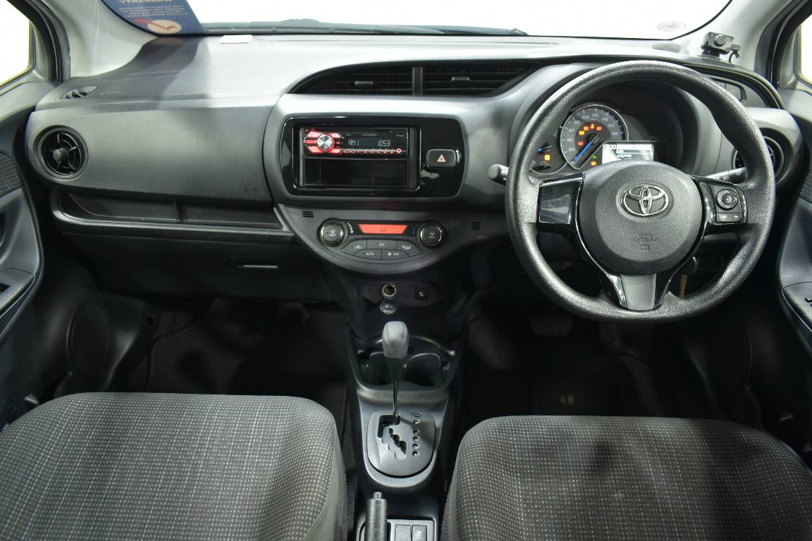 2018 Toyota Vitz 1.5L HYBRID 5 SEATER