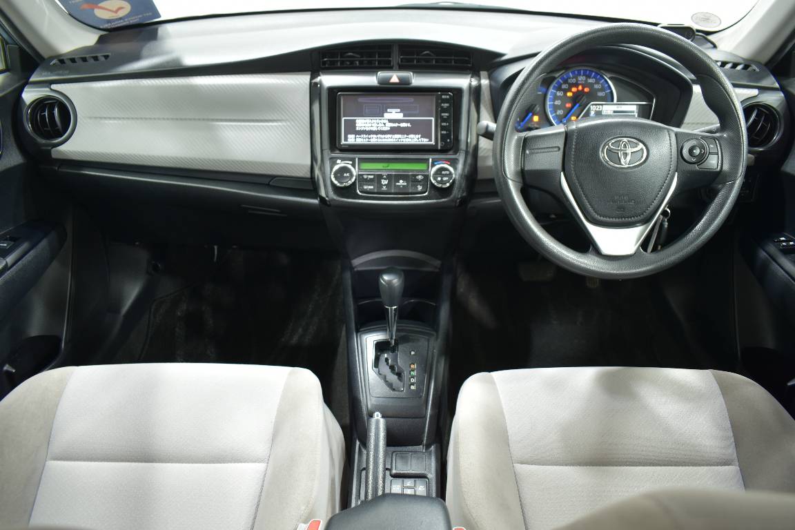 2015 Toyota Corolla Axio 1.5L HYBRID 5 SEATER