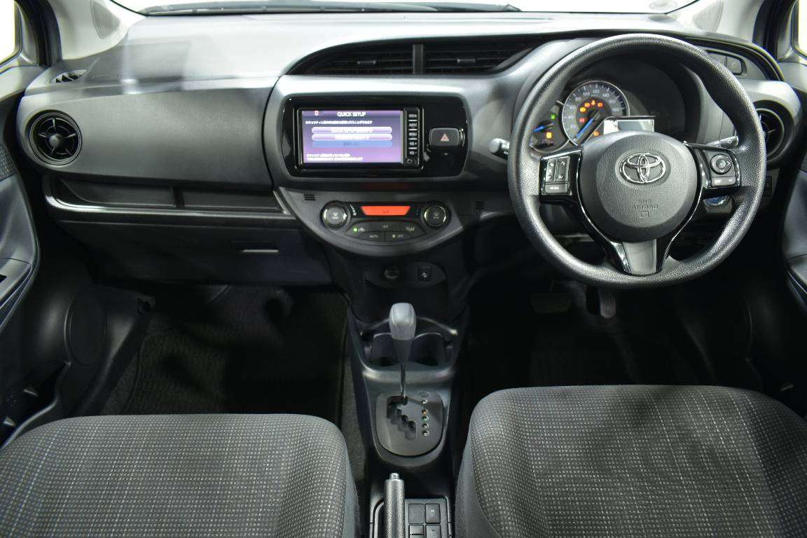 2017 Toyota Vitz 1.5L HYBRID 5 SEATER