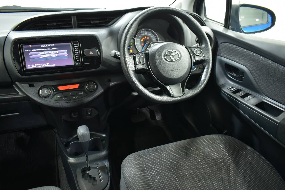 2017 Toyota Vitz 1.5L HYBRID 5 SEATER