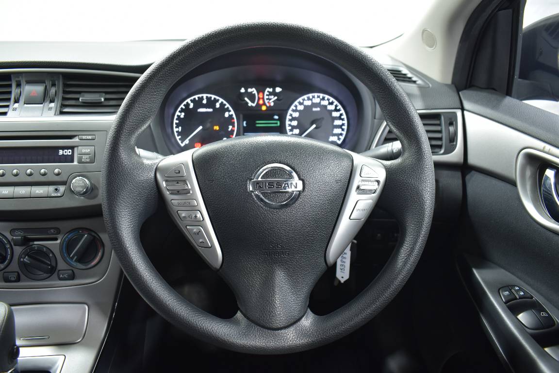 2013 Nissan Pulsar ST