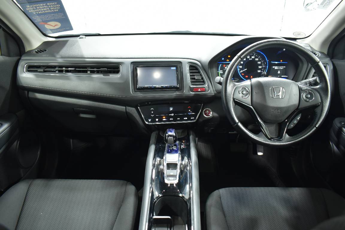 2015 Honda Vezel 1.5L HYBRID 5 SEATER