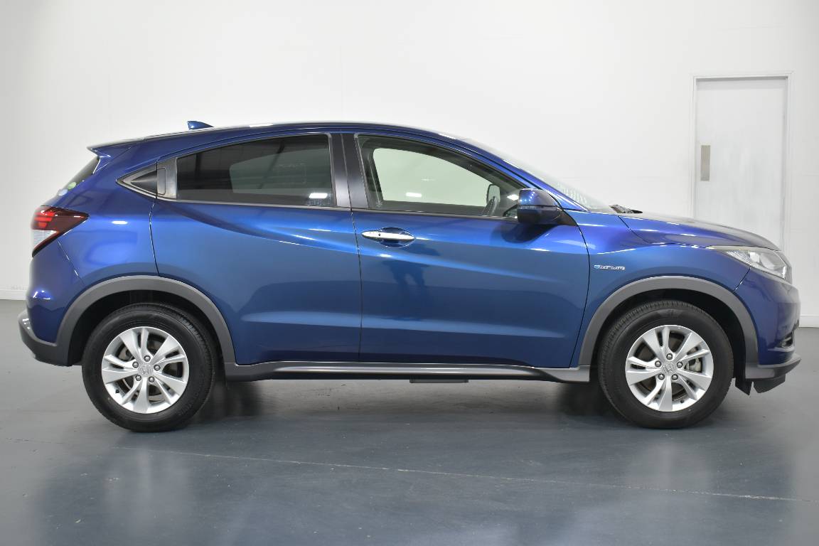 2015 Honda Vezel 1.5L HYBRID 5 SEATER