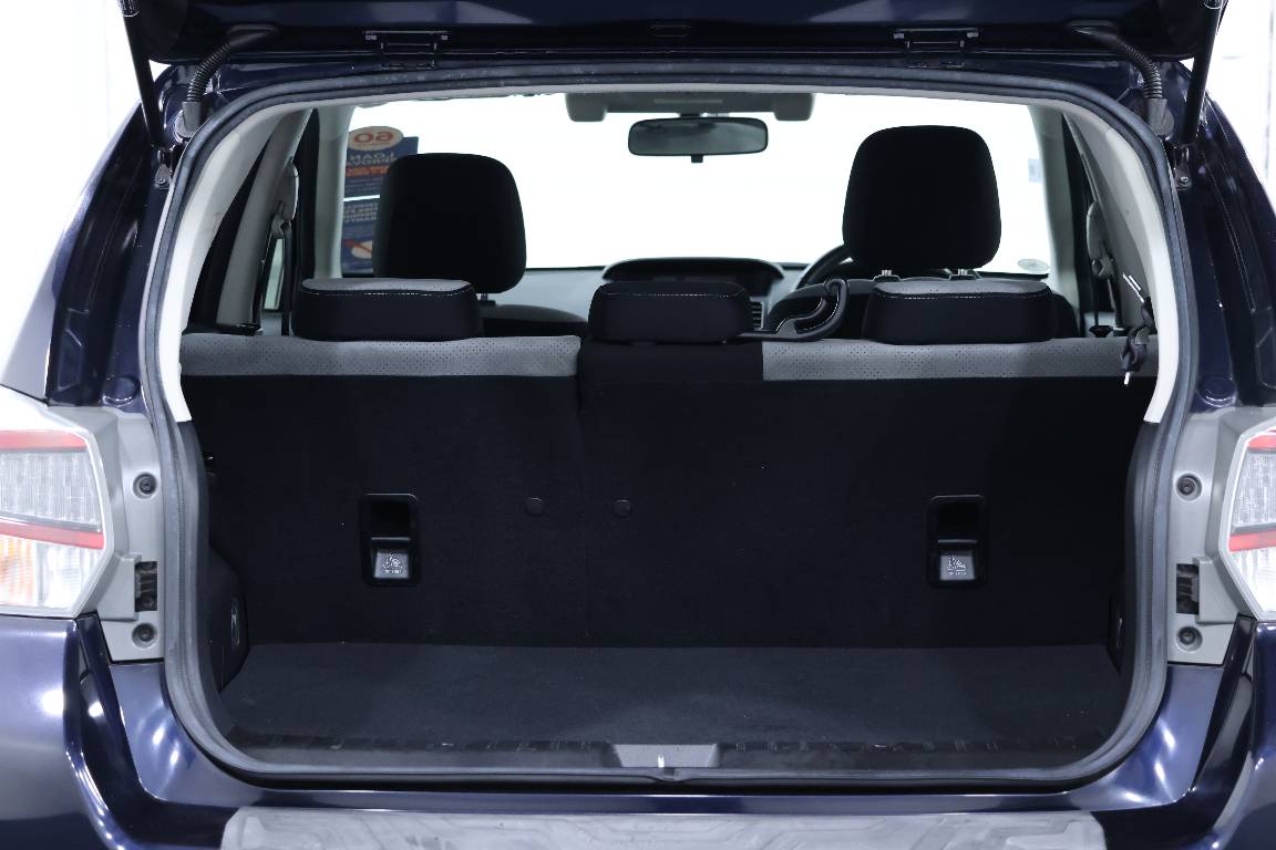 2014 Subaru Xv HYBRID 5 SEATER