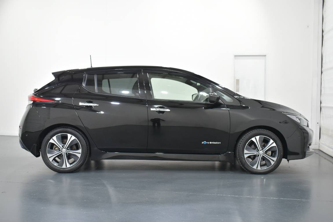 2018 Nissan Leaf 100% ELECTRIC 5 SEATER