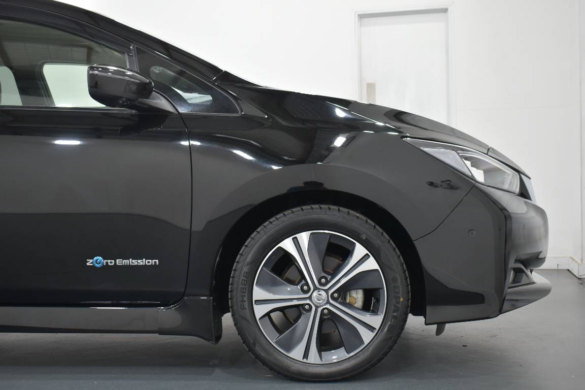 2018 Nissan Leaf 100% ELECTRIC 5 SEATER