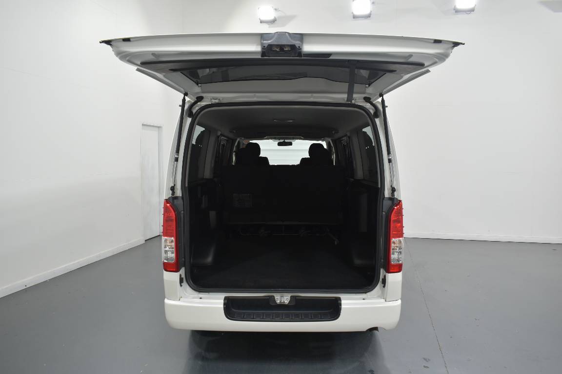 2014 Toyota Hiace 3.0L DIESEL 2WD 