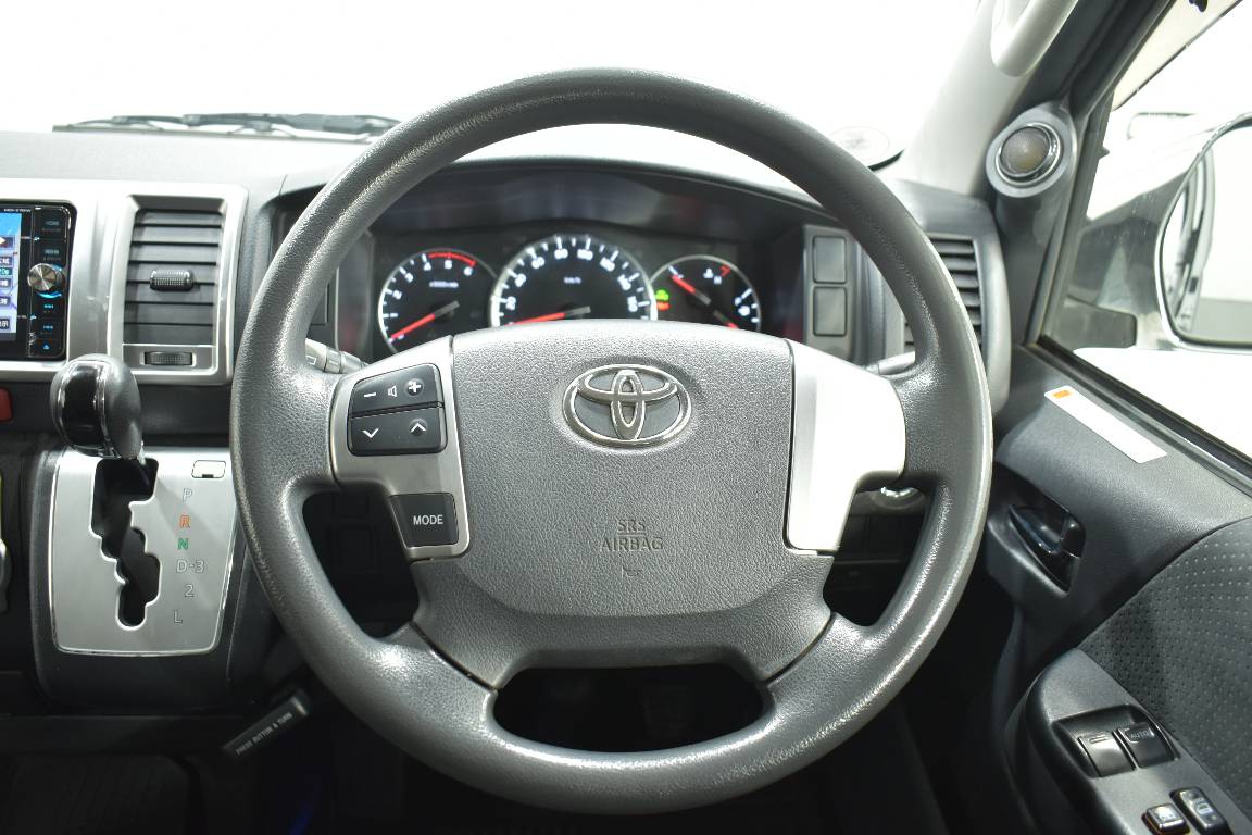 2014 Toyota Hiace 3.0L DIESEL 2WD 