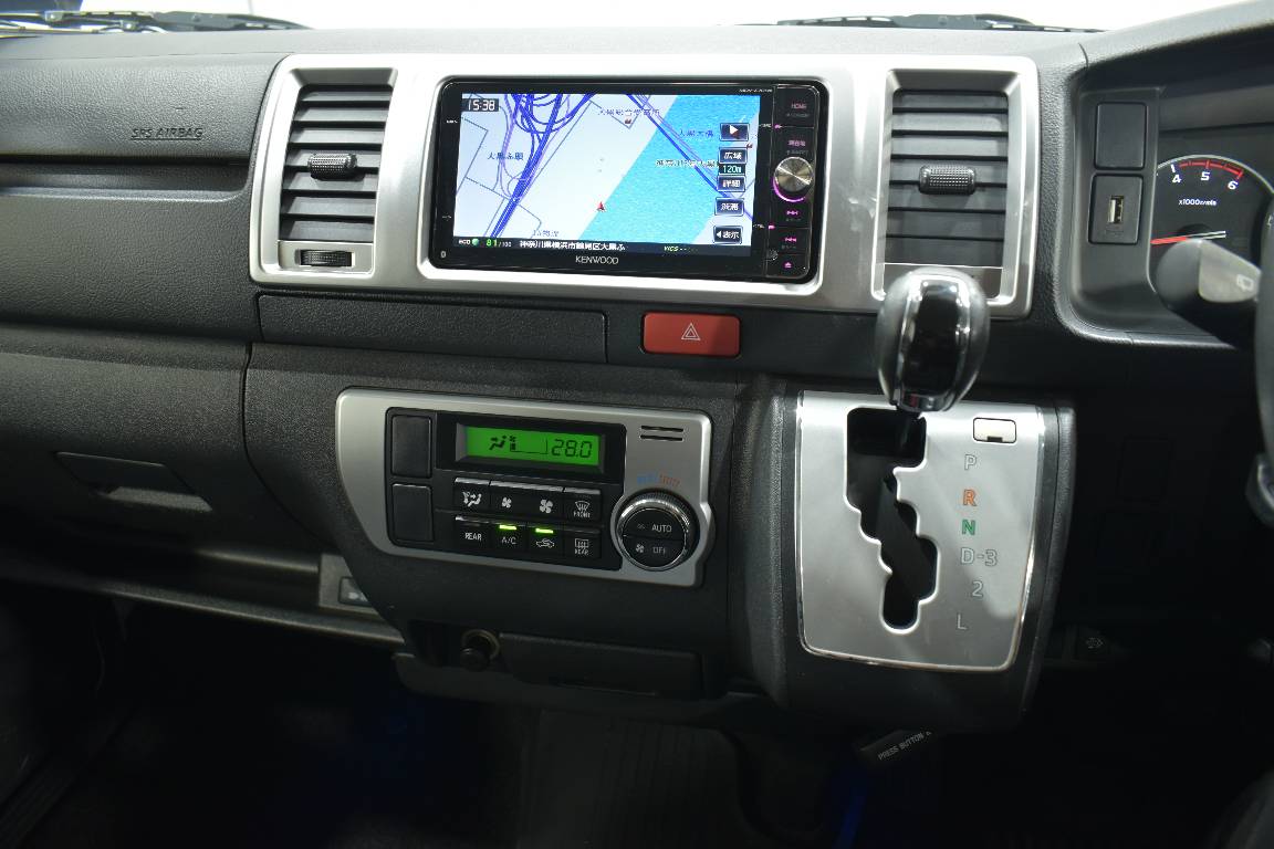 2014 Toyota Hiace 3.0L DIESEL 2WD 