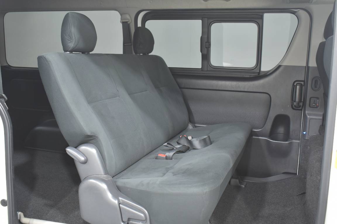 2014 Toyota Hiace 3.0L DIESEL 2WD 