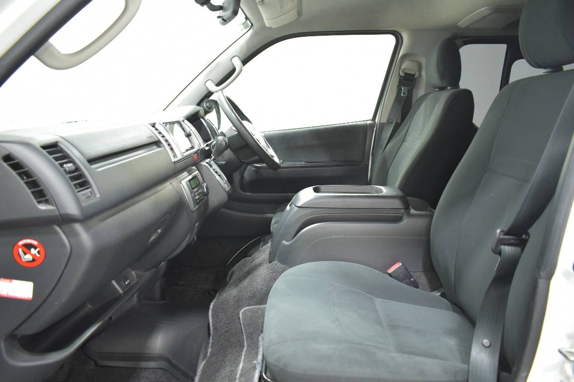 2014 Toyota Hiace 3.0L DIESEL 2WD 