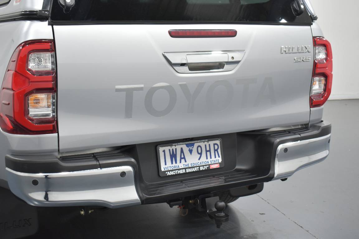 2022 Toyota Hilux SR5 (4X4)