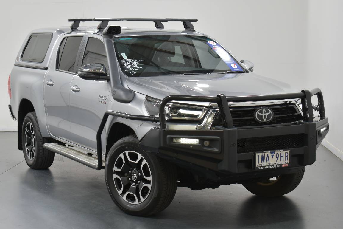 2022 Toyota Hilux SR5 (4X4)