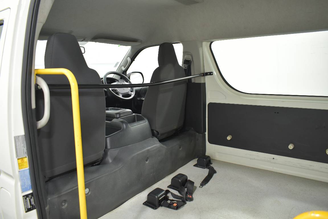 2014 Toyota Hiace COMMUTER