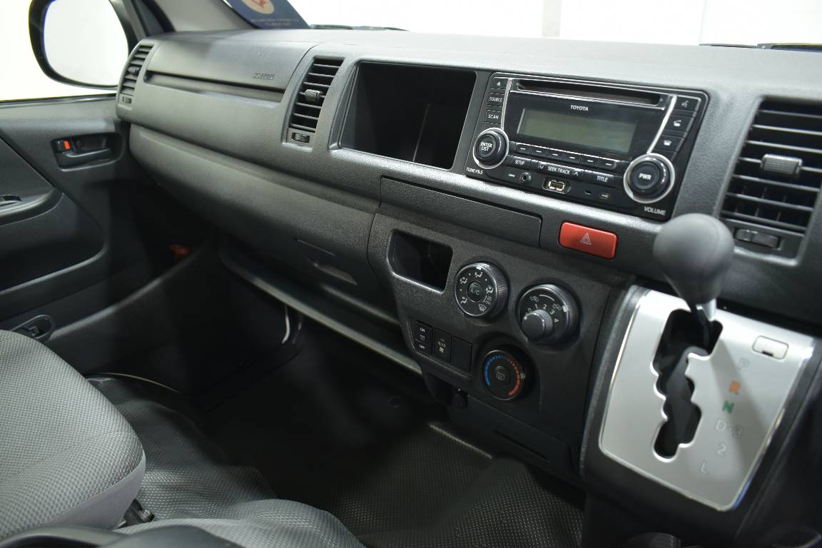 2014 Toyota Hiace COMMUTER