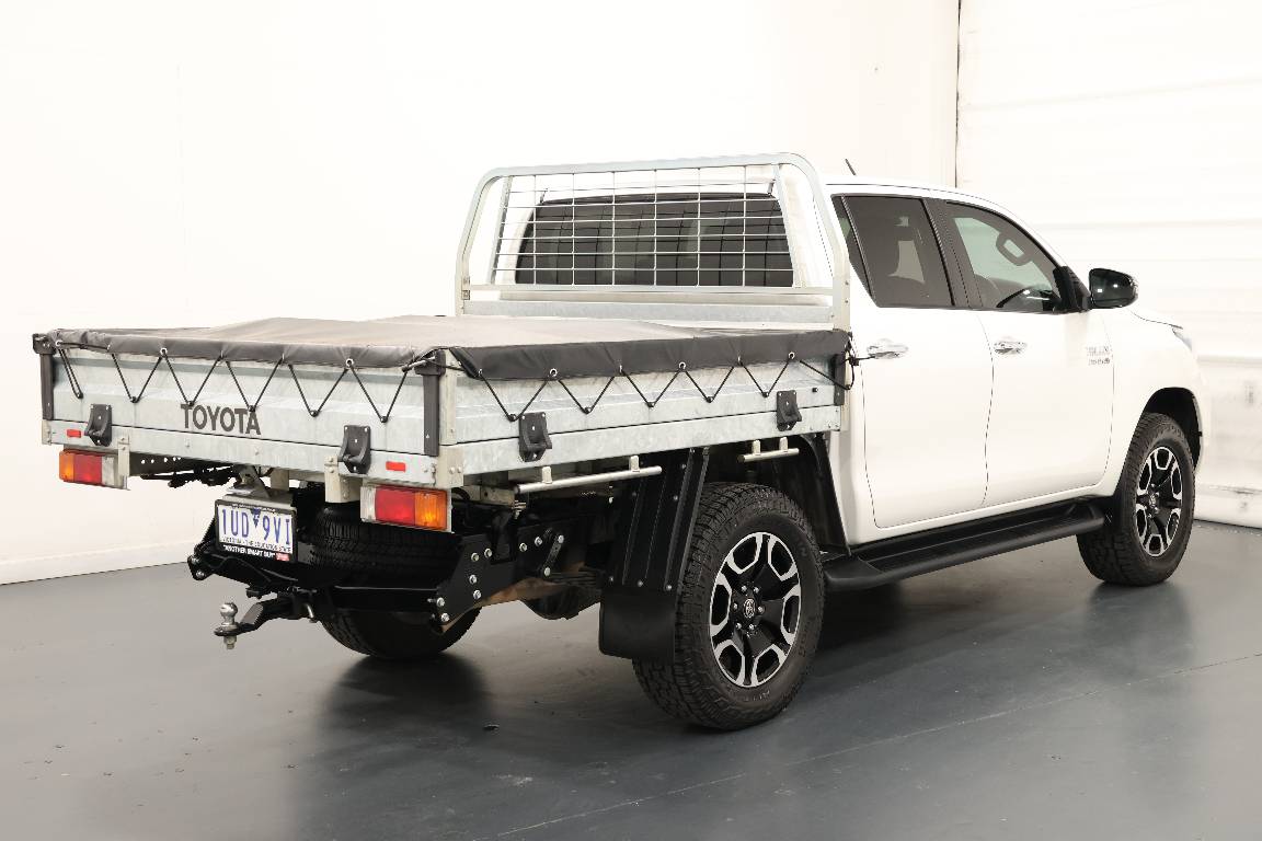 2021 Toyota Hilux SR5 (4X4)