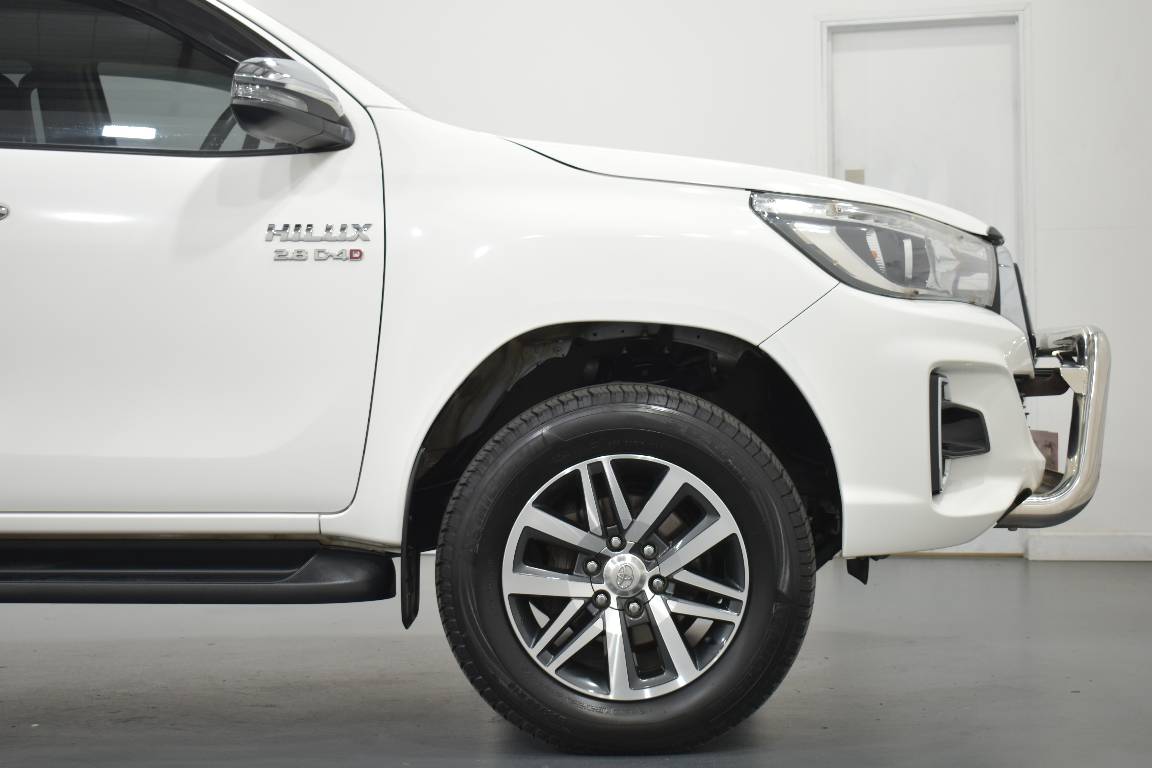 2019 Toyota Hilux SR5 (4X4)