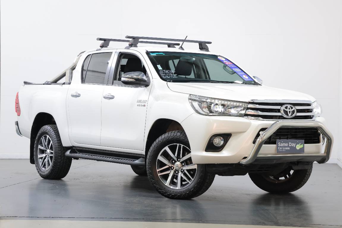 2016 Toyota Hilux SR5 (4X4)