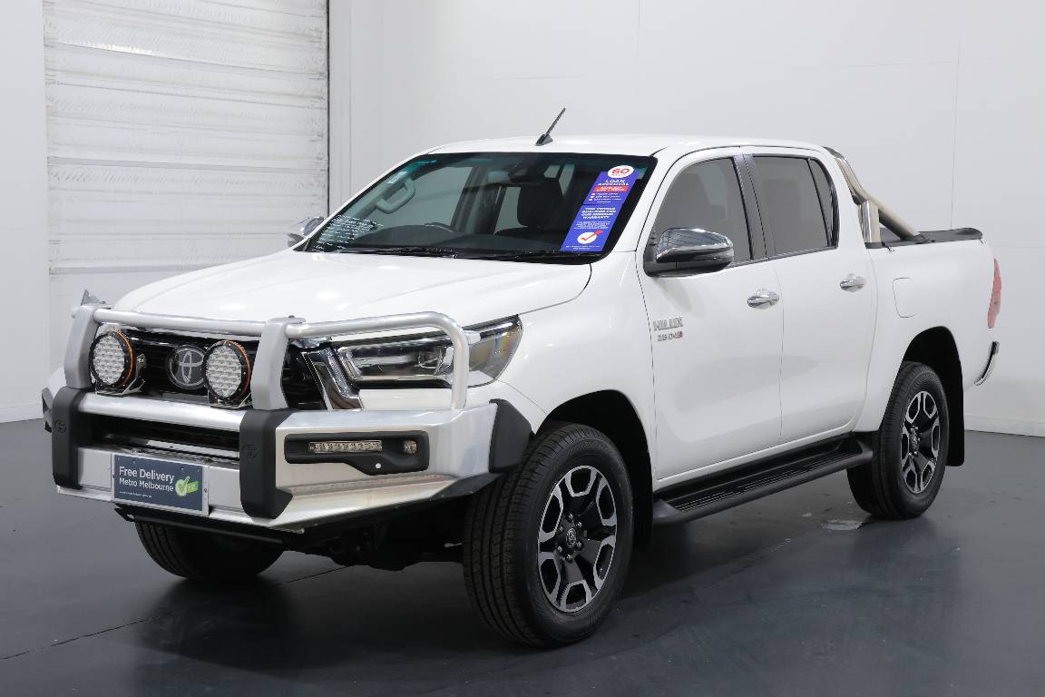 2020 Toyota Hilux SR5 (4X4)