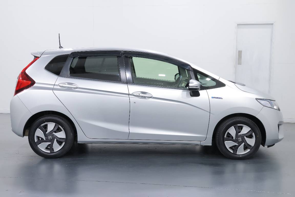 2014 Honda Fit 1.5L HYBRID 5 SEATER