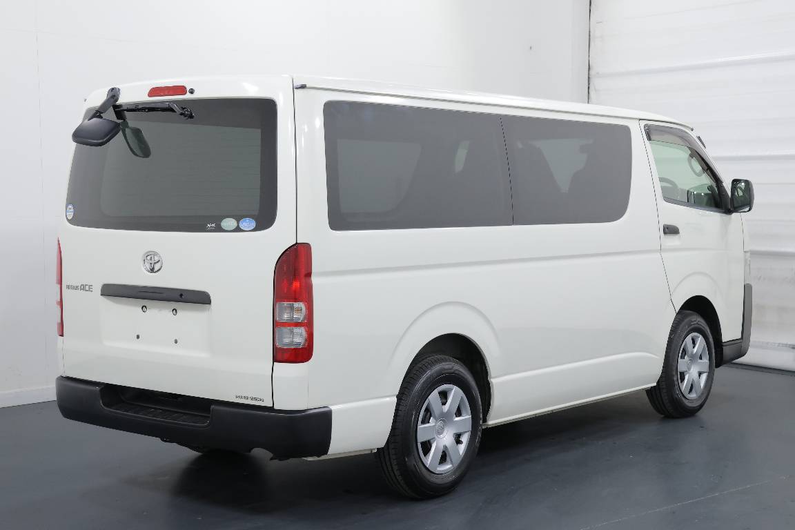 2016 Toyota Hiace REGIUS ACE 3 SEATER