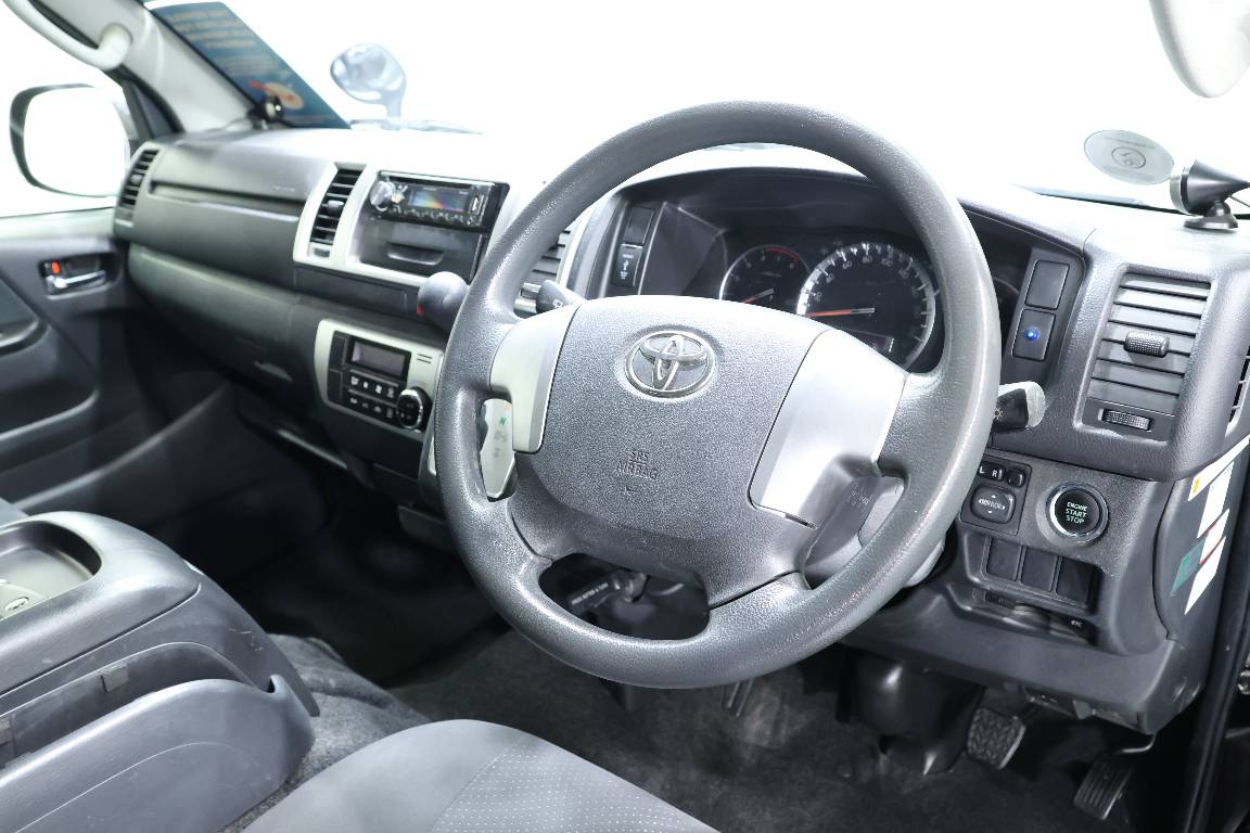 2014 Toyota Hiace 3.0L DIESEL 2WD 