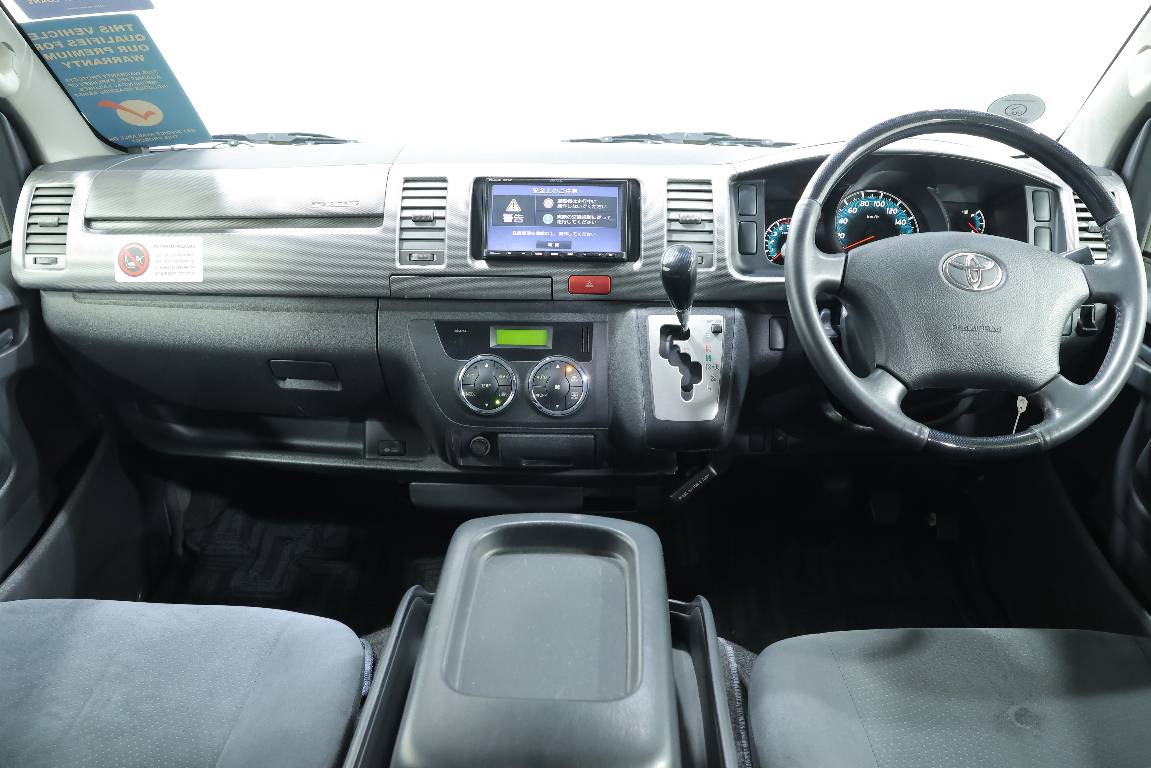 2013 Toyota Hiace 3.0L DIESEL 2WD 