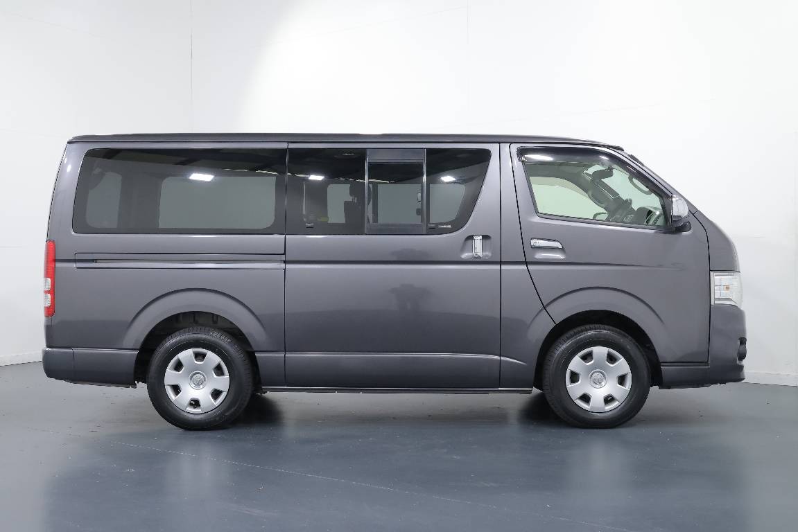 2013 Toyota Hiace 3.0L DIESEL 2WD 