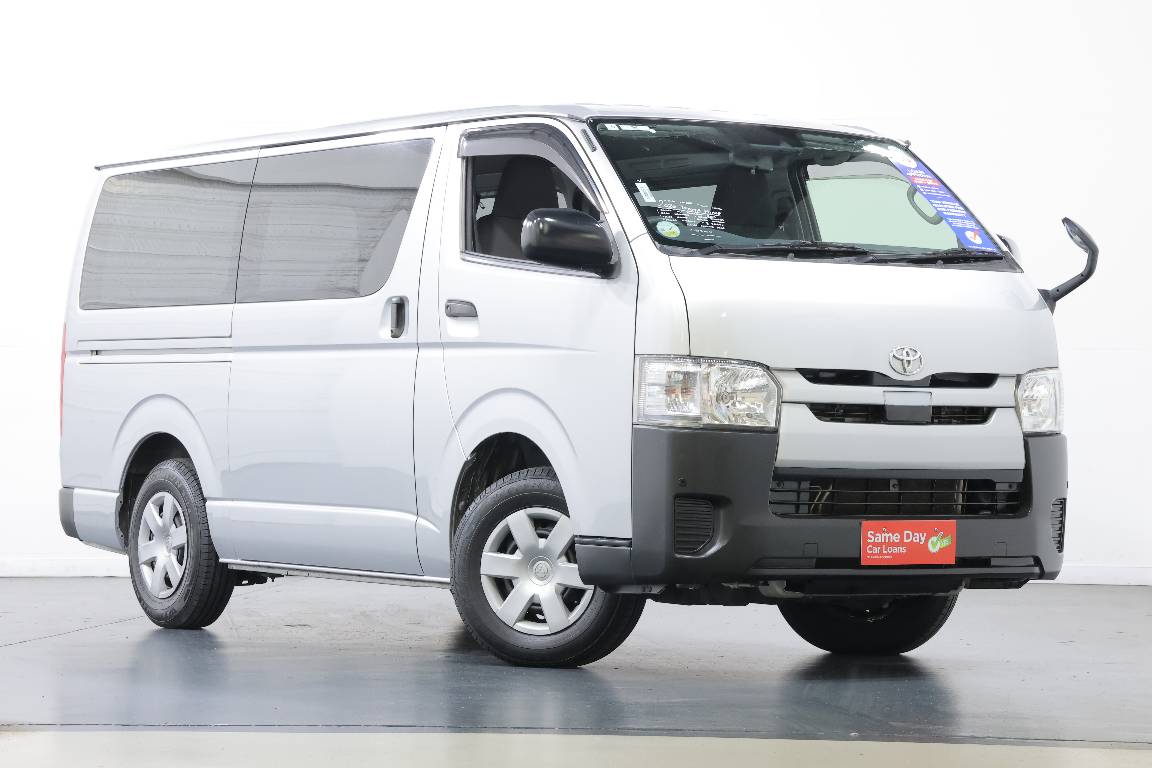 2020 Toyota Hiace 3.0L DIESEL 2WD 