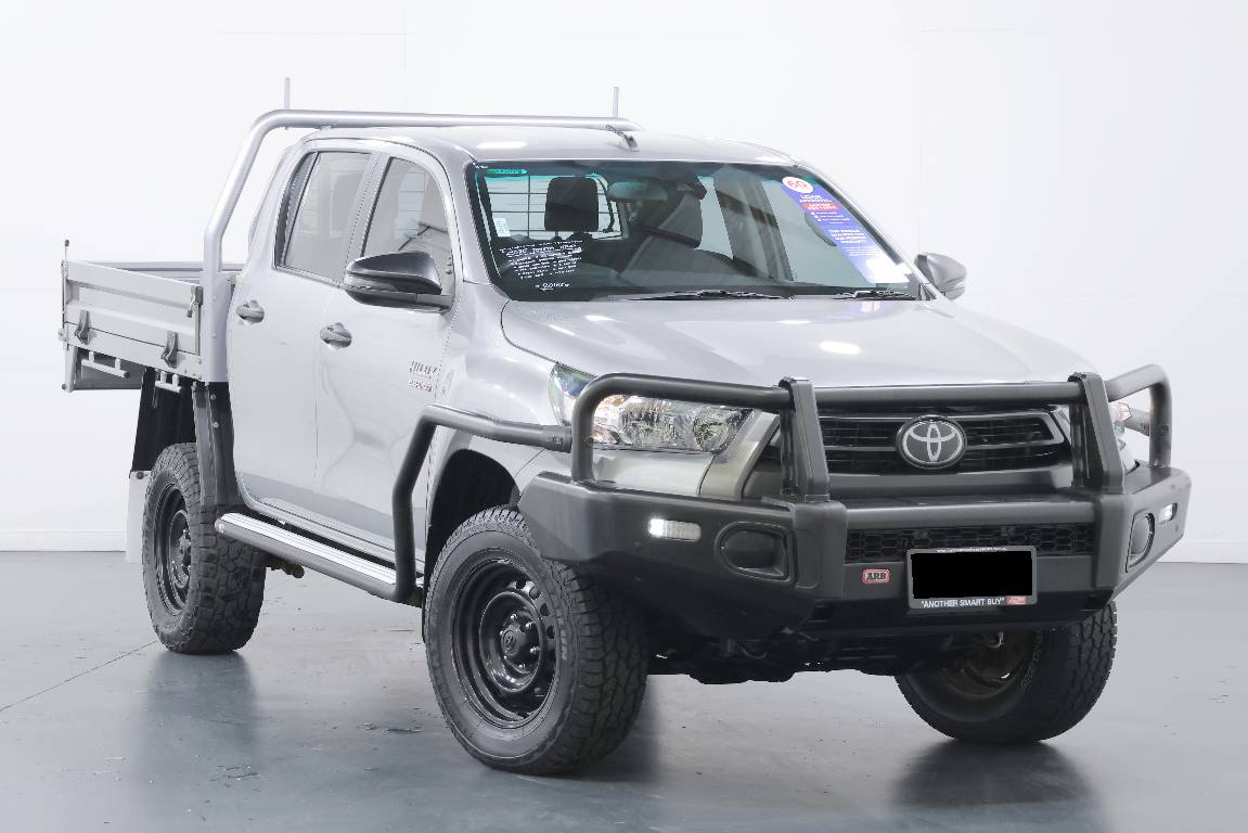 2020 Toyota Hilux SR (4X4)