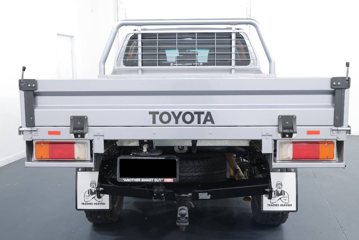 2020 Toyota Hilux SR (4X4)