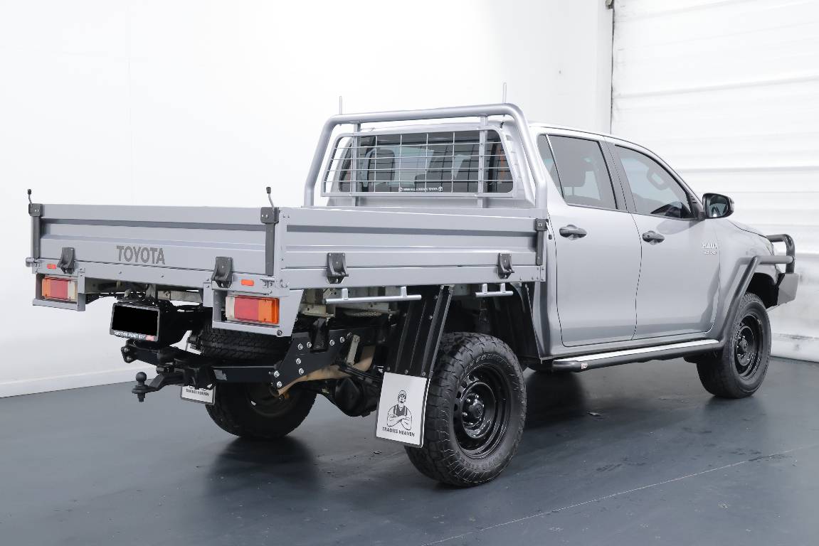 2020 Toyota Hilux SR (4X4)