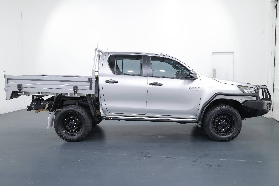 2020 Toyota Hilux SR (4X4)