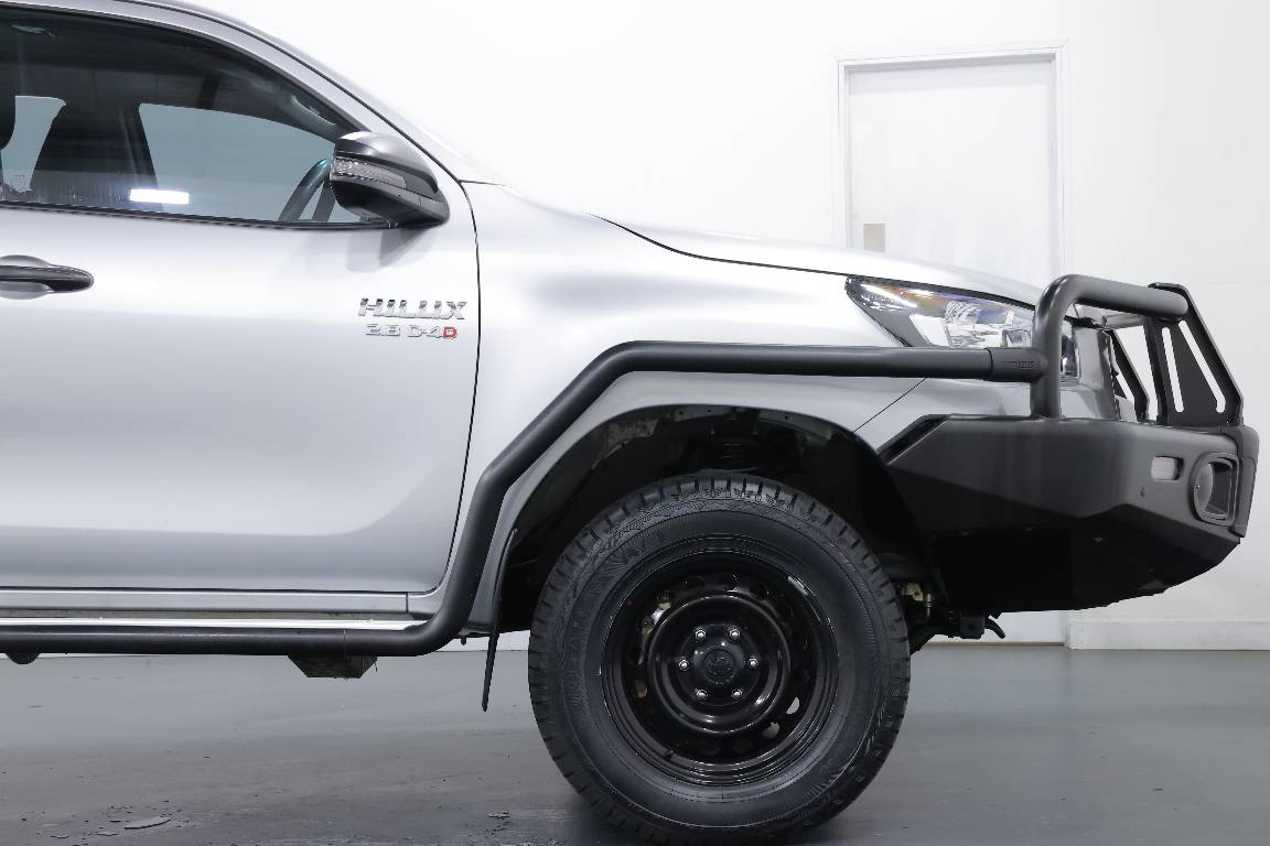 2020 Toyota Hilux SR (4X4)