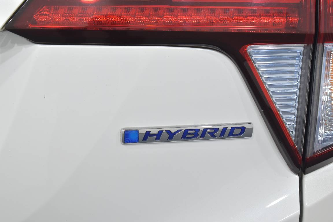 2014 Honda Vezel 1.5L HYBRID 5 SEATER