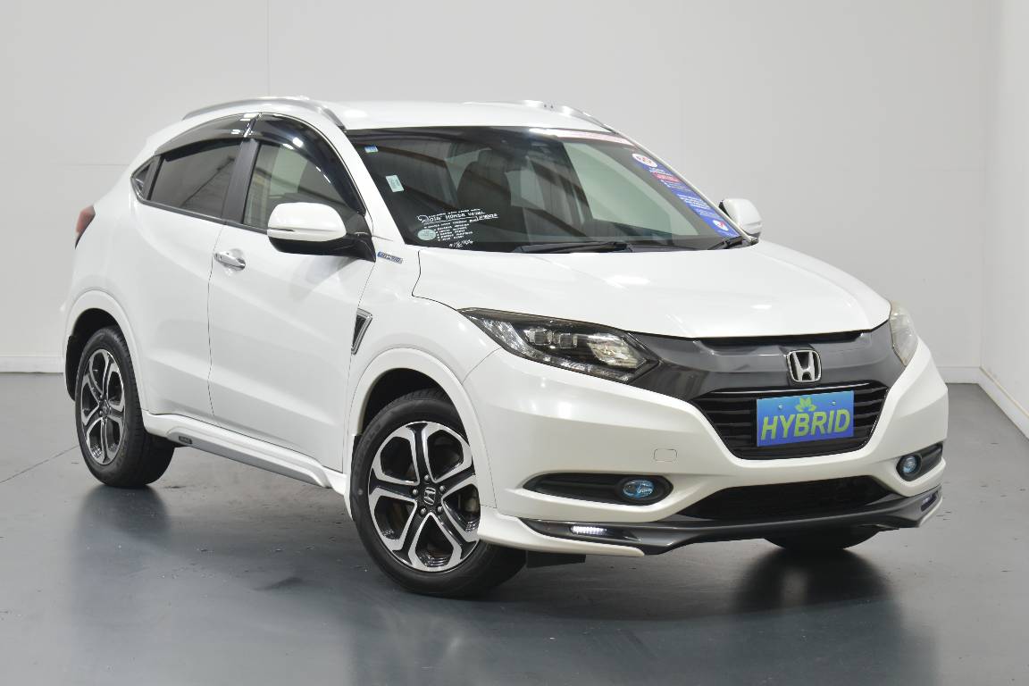 2014 Honda Vezel 1.5L HYBRID 5 SEATER