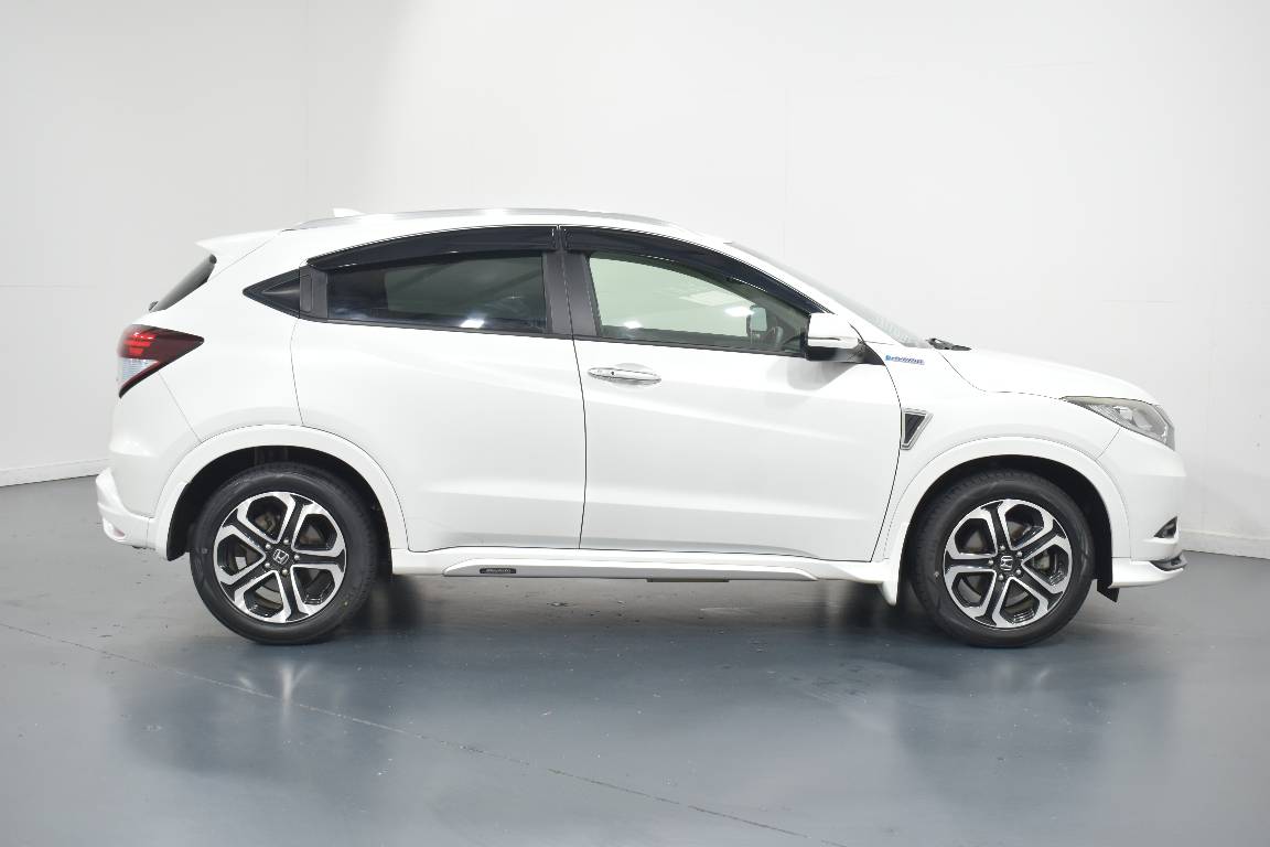 2014 Honda Vezel 1.5L HYBRID 5 SEATER