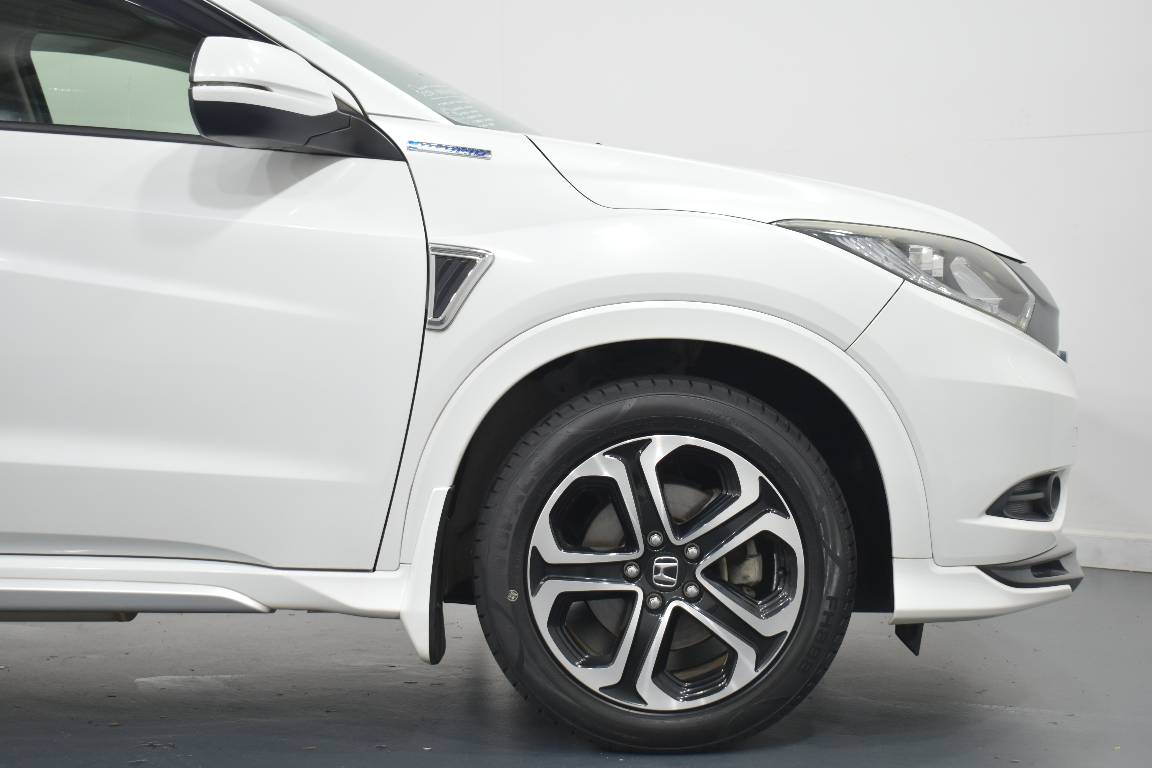 2014 Honda Vezel 1.5L HYBRID 5 SEATER