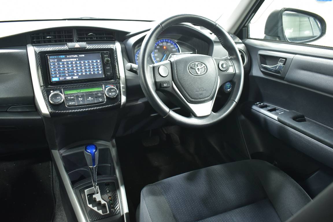 2014 Toyota Corolla Fielder 1.5L HYBRID 5 SEATER