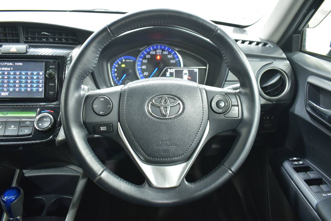 2014 Toyota Corolla Fielder 1.5L HYBRID 5 SEATER