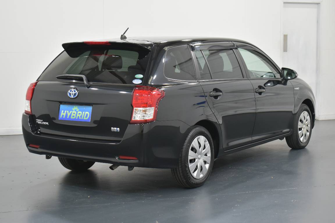 2014 Toyota Corolla Fielder 1.5L HYBRID 5 SEATER