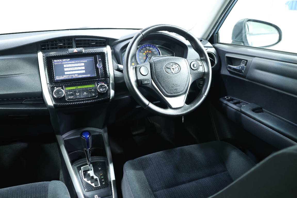 2014 Toyota Corolla Fielder 1.5L HYBRID 5 SEATER