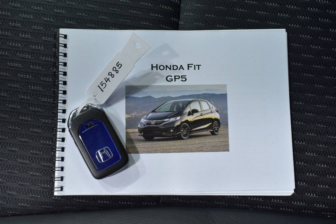 2014 Honda Fit 1.5L HYBRID 5 SEATER