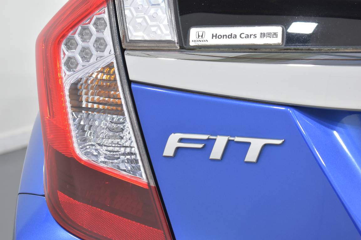 2014 Honda Fit 1.5L HYBRID 5 SEATER