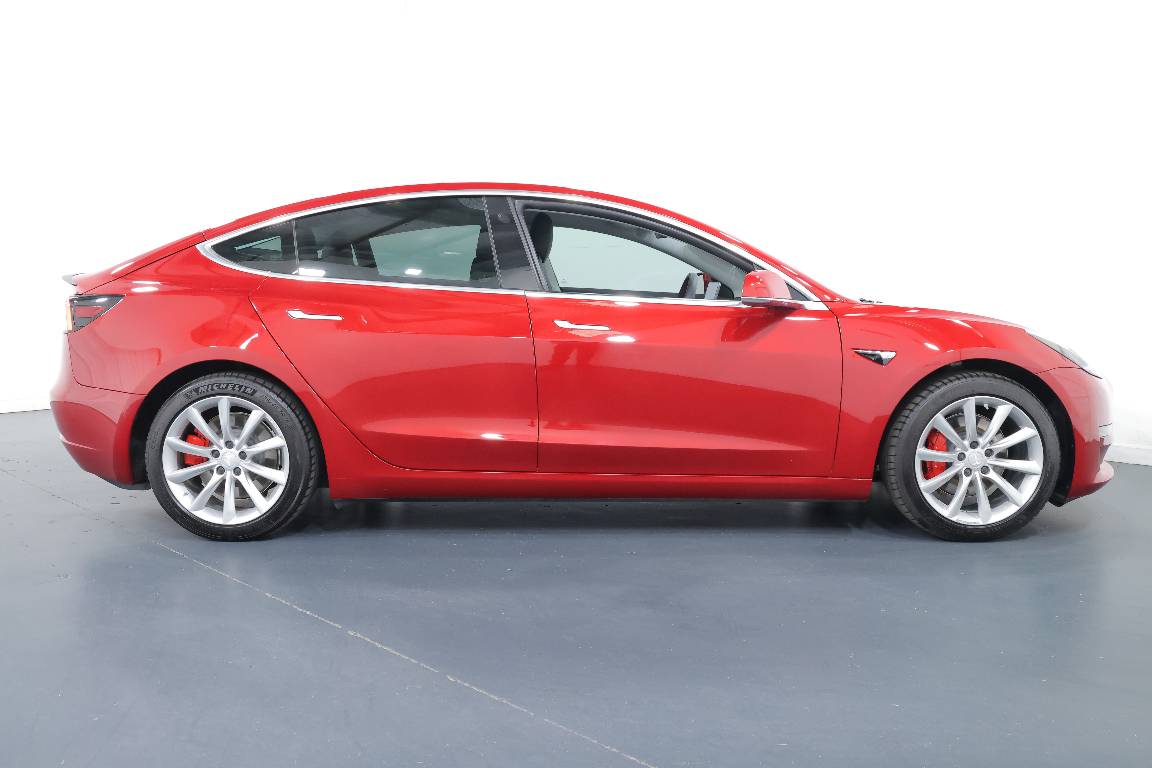 2019 Tesla Model 3 PERFORMANCE