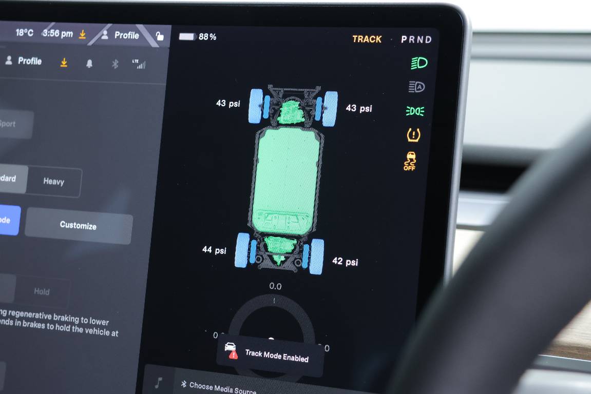 2019 Tesla Model 3 PERFORMANCE