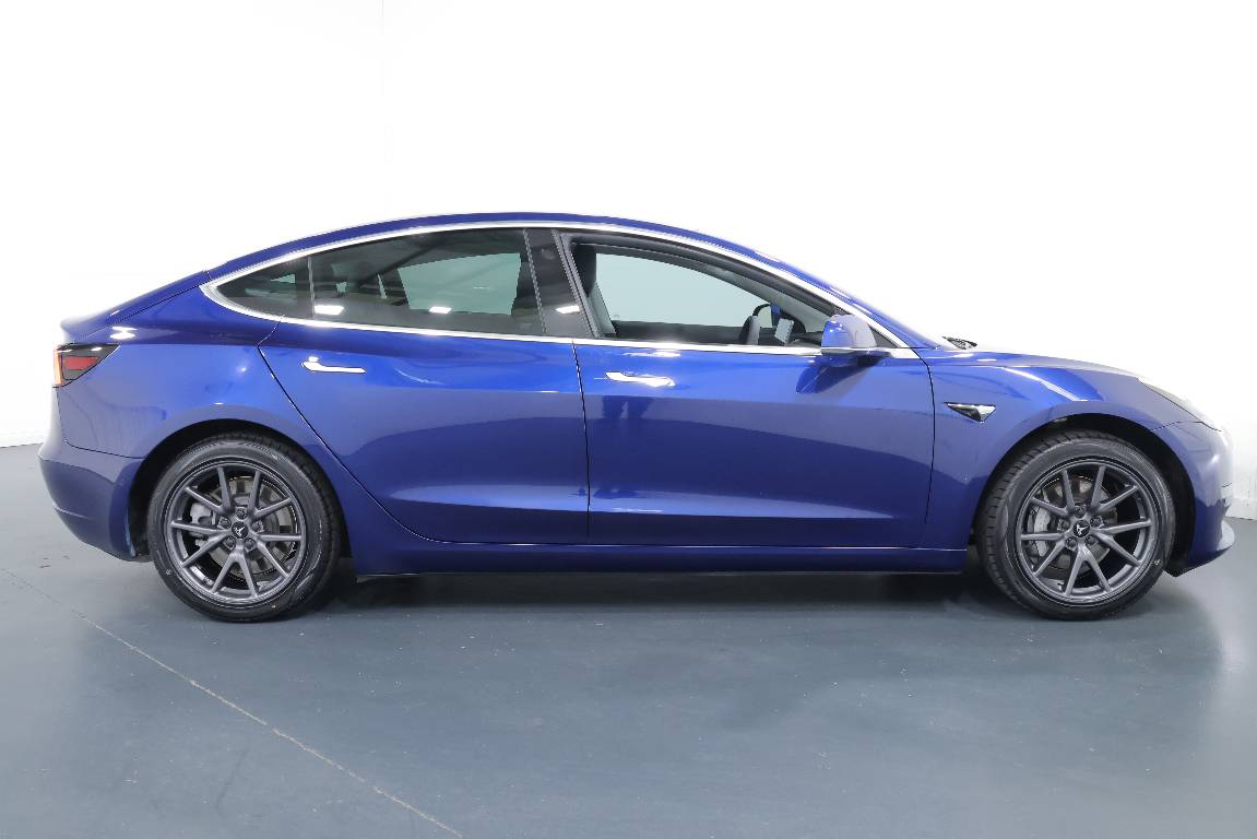 2019 Tesla Model 3 PERFORMANCE