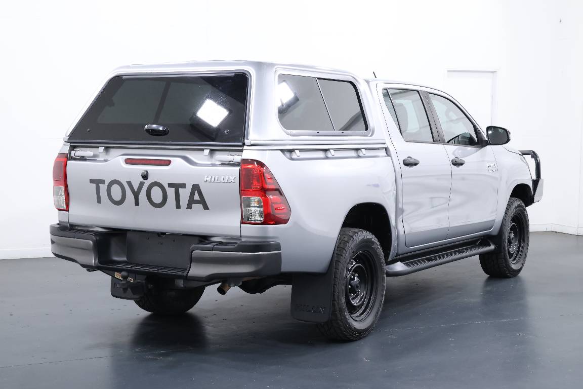 2019 Toyota Hilux SR (4X4)